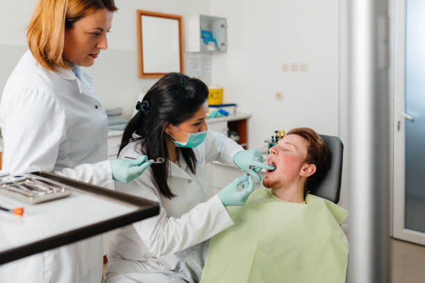 Best Dentist Open Late Near Me  in Sunnyside, CA
